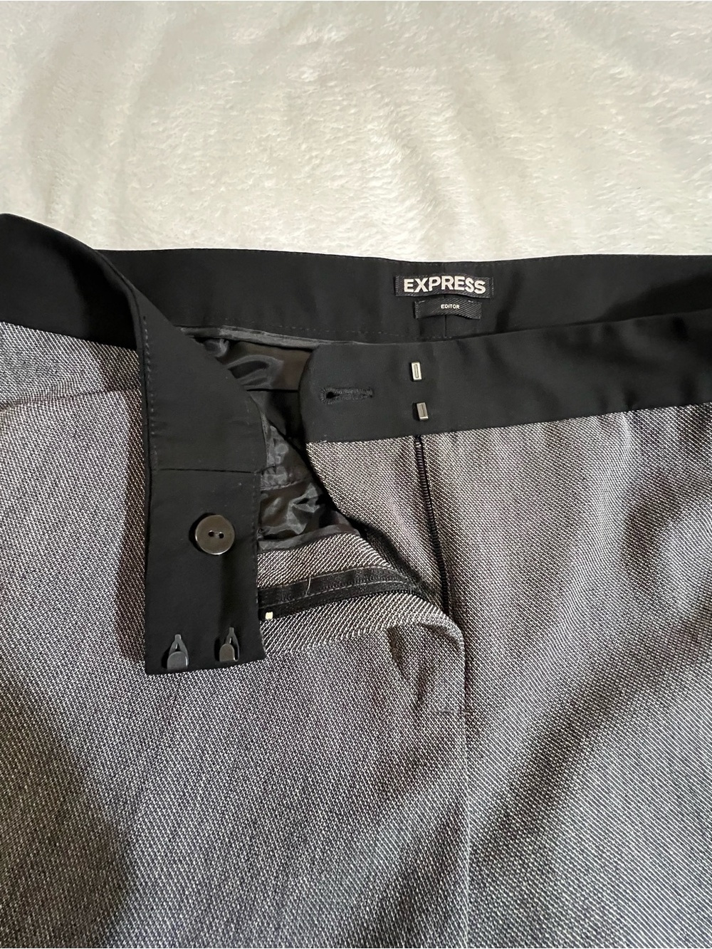 Express Women’s Gray Dress Pants with Black Waistband size 12R - Picture 8 of 9